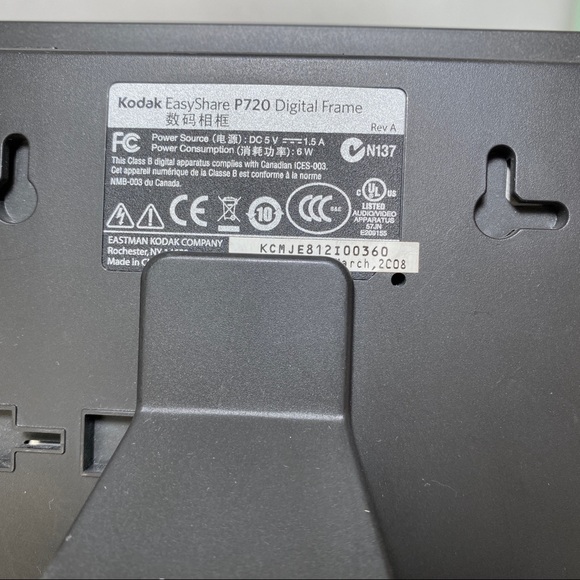 Kodak EasyShare P720 Digital Frame 10“ x 7“  screen size - Picture 3 of 6